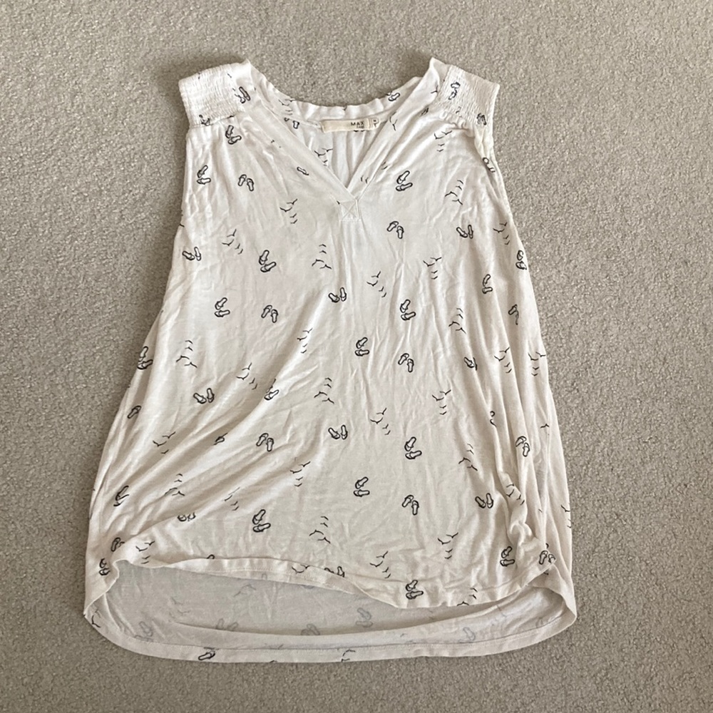 White Patterned Tank Top V Neck Size M
